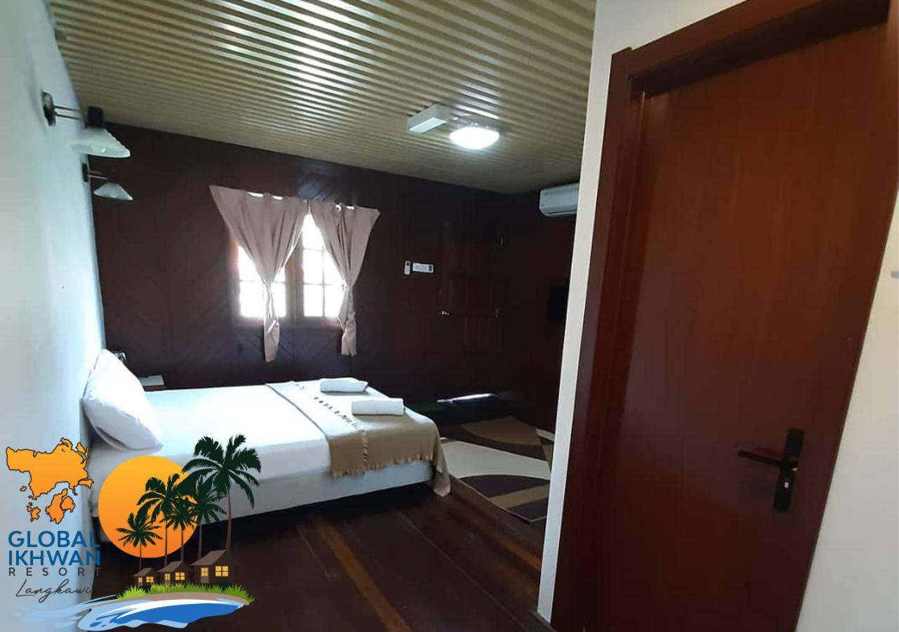 Global Ikhwan Resort クア エクステリア 写真